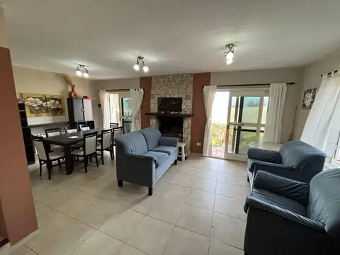 Casa en Alquiler Temporal en Mar Azul, USD 1.950