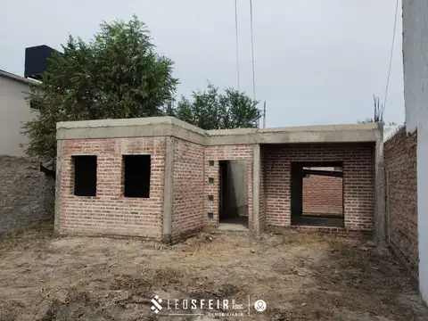 Venta Lote 232 m2 - con avance de obra - General Roca - Río Negro 100