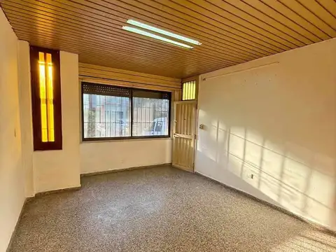 Depto Tipo Casa en Alquiler en Wilde, $ 500.000