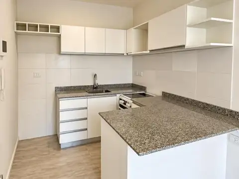VENTA MONOAMBIENTE DIVISIBLE EN SAN CRISTOBAL CON BALCON Y AMENITIES