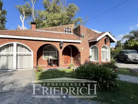 CASA EN VENTA - CLUB DE CAMPO CARDENAL DEL MONTE