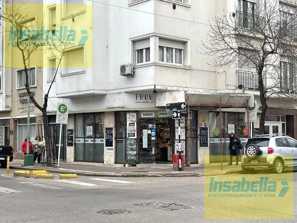 Moreno 3310 esquina Salta