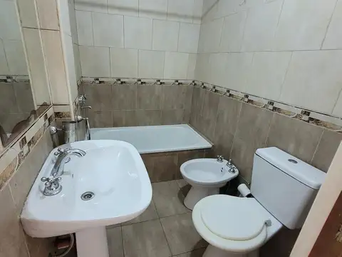 Garcia Silva al 200 Morón