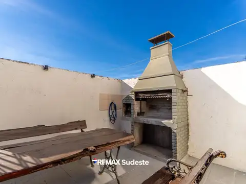 VENTA DEPTO. 2 DORM CON TERRAZA PROPIA GORRITI 700