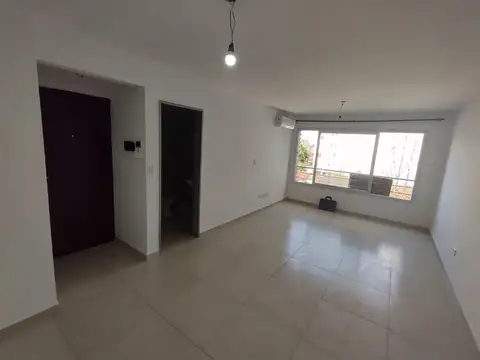 Departamento monoambiente en alquiler en moron centro. apto profesional