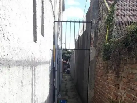 Terreno en Venta en Villa Luzuriaga, USD 150.000