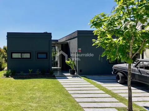 Casa 5 ambientes en Venta en Carpinchos, Nordelta, Tigre