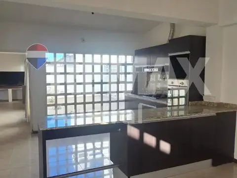 CASA 3 DORMITORIOS-BARRIO ROCA