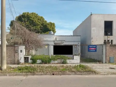 Casa a Refaccionar en Monte Grande