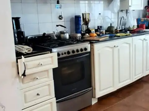 Depto Tipo Casa 5 ambientes con 1 baño