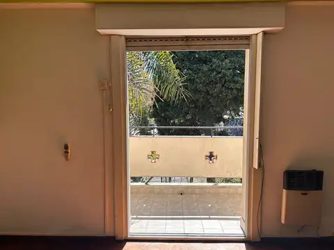Depto Tipo Casa en Venta 63 años