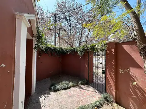 Los Azahares, Tres Cerritos