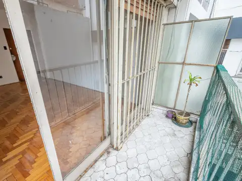 VENTA DE SEMIPISO 4 AMBIENTES C/BALCÓN AL CONTRAFRENTE EN CABALLITO C.A.B.A.