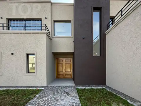 Casa en Venta en Countries y Barrios Cerrados en Escobar, USD 420.000