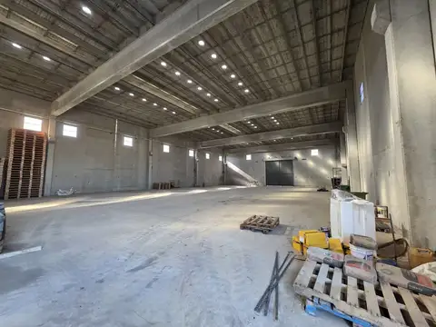 Galpon en Alquiler A Estrenar