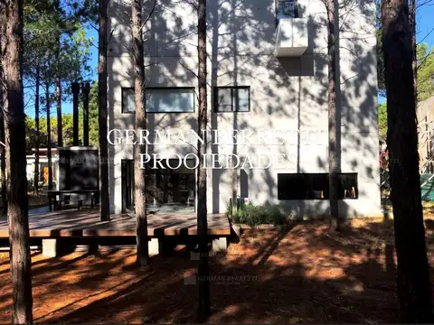 Casa Chalet  en Venta ubicado en Pinamar, Costa Atlántica, Buenos Aires