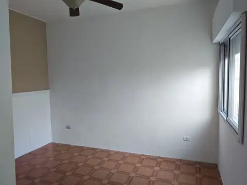 PH de 2 Ambientes y Medio con Patio y Terraza en Villa Dominico