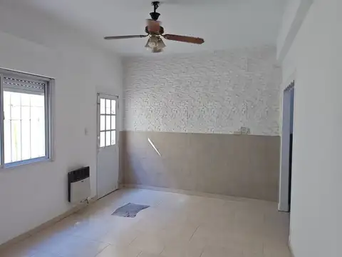 PH de 2 Ambientes y Medio con Patio y Terraza en Villa Dominico