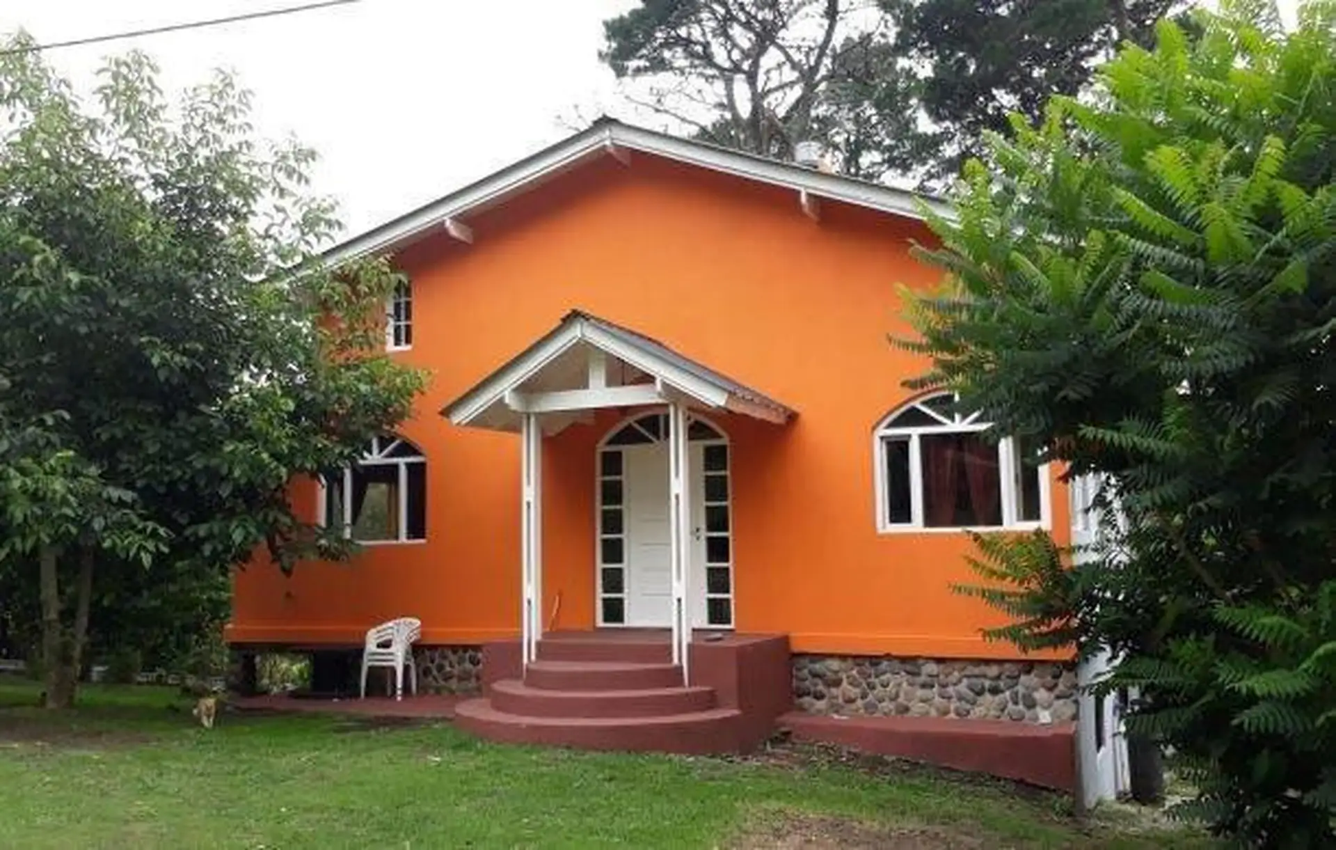 Casa de 7 ambientes con Pileta. Sierras de los Padres.