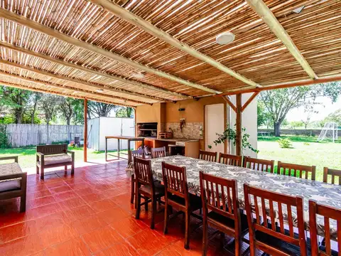 Casa en Venta con 1 cochera