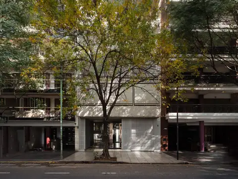 "DEPARTAMENTO DE 4 AMBIENTES A ESTRENAR CON PATIO Y BALCÓN TERRAZA | EDIFICIO TERMINADO Y HABITADO EN CABALLITO | ENTREGA INMEDIATA Y EXCELENTE DISTRIBUCIÓN. ¡VISITALO HOY!"