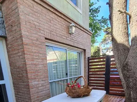 Depto Tipo Casa 3 ambientes con 2 baños