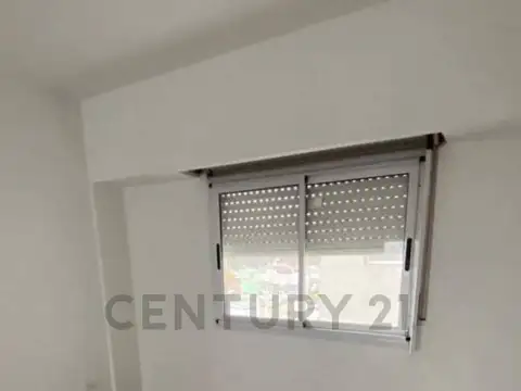 avenida la plata 3400, Piso 1