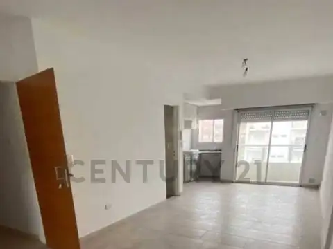 avenida la plata 3400, Piso 1