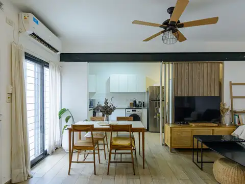 VENTA PH 2 AMB REMODELADO CON PATIO - MARTÍNEZ
