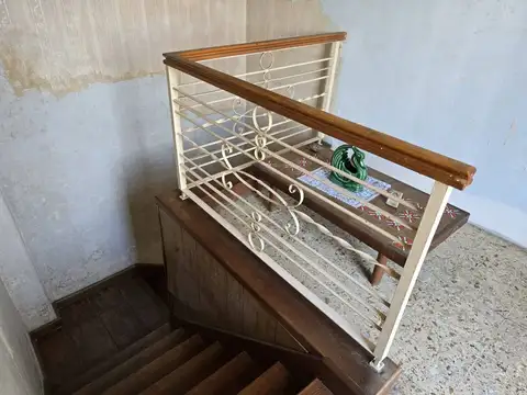 CASA 4 AMBIENTES EN VENTA EN TEMPERLEY JARDÍN