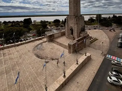 Departamento de Categoría en Piso Exclusivo con Vista Franca al Río