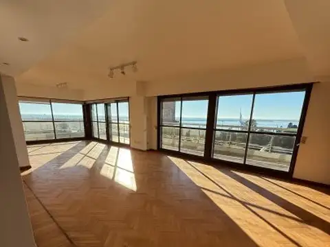 Departamento de Categoría en Piso Exclusivo con Vista Franca al Río