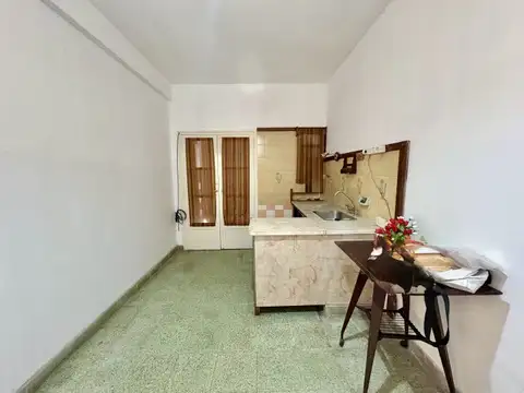 Casa 4 ambientes con 1 baño