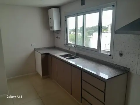 Alquilo excelente departamento de 2 ambientes 