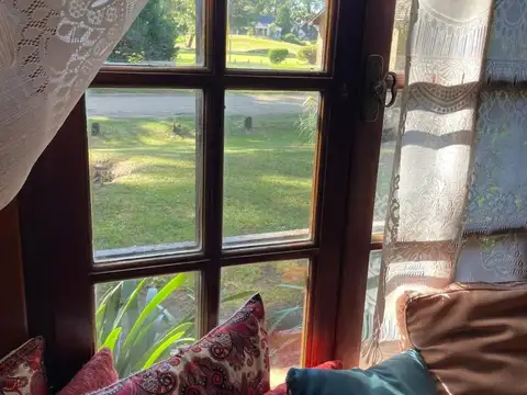 Casa en Alquiler con 1 cochera