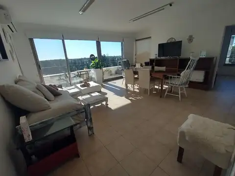 Sobre La Bahia Grande De Nordelta Rio