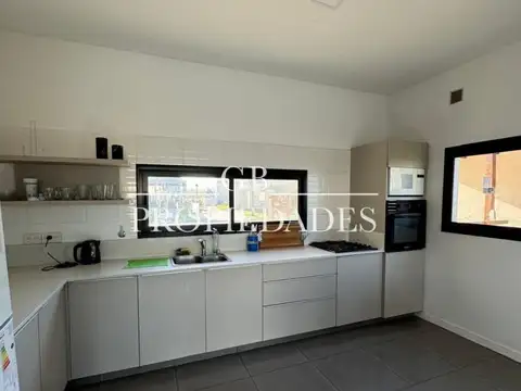 Venta de Casa 4 AMBIENTES en Pilar del Este / San Ramón