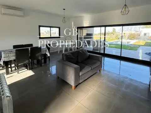 Casa en Venta en Pilar del Este - San Ramon, USD 175.000