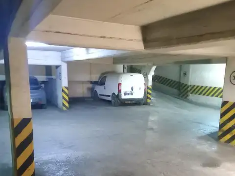 SE VENDE COCHERA. ESCRITURA-COCHERAS GRAN PALACIO-U$S6.499.