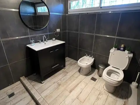 CASA EN VENTA 4 DORMITORIOS  B° VILLA BELGRANO