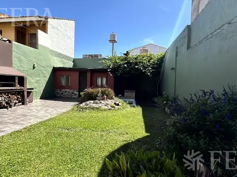 Venta casa 3 ambientes con cochera en Wilde