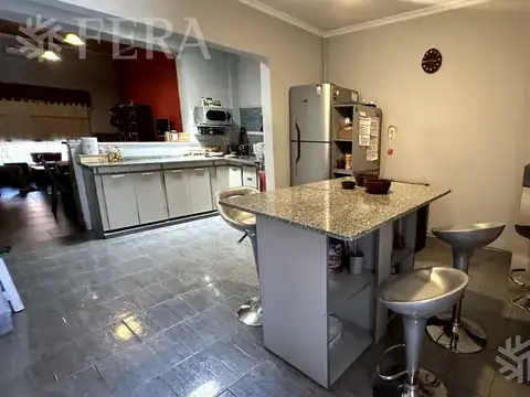 Casa 3 ambientes con 2 baños