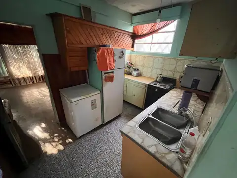 Casa 3 ambientes con 1 baño