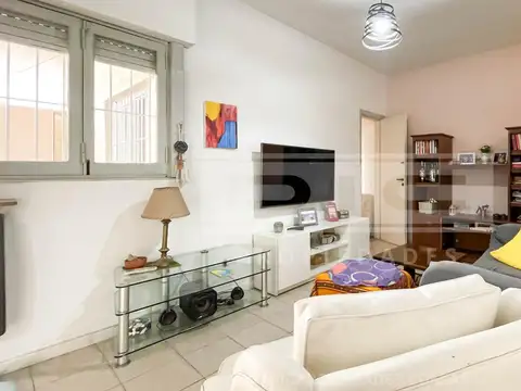 Depto Tipo Casa 4 ambientes con 2 baños
