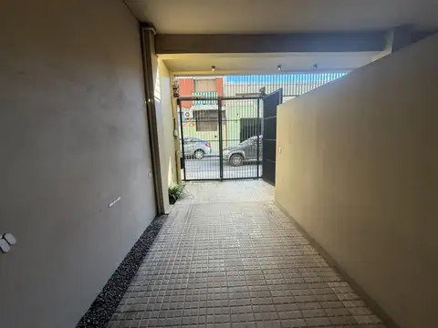 COCHERA CUBIERTA FIJA ALQUILER SAN TELMO