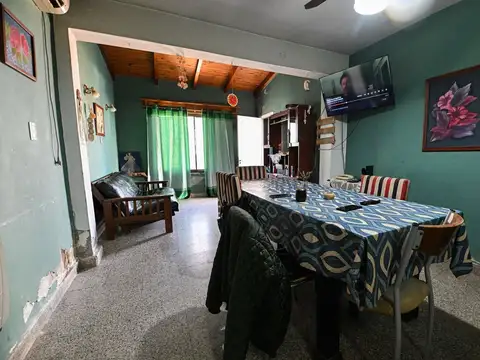 Casa 3 ambientes con 1 baño