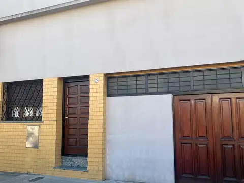 CASA LOTE PROPIO 8.66 X 18.13 MTS COCHERA 5 AMBIENTES PATIO TERRAZA