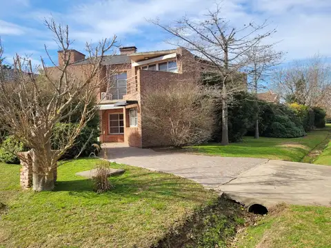 CASA VENTA 5 AMBIENTES LA DELFINA PILAR