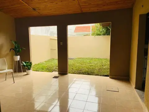 Casa 6 ambientes con 3 baños