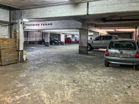 Venta cochera La Perla planta baja fácil acceso